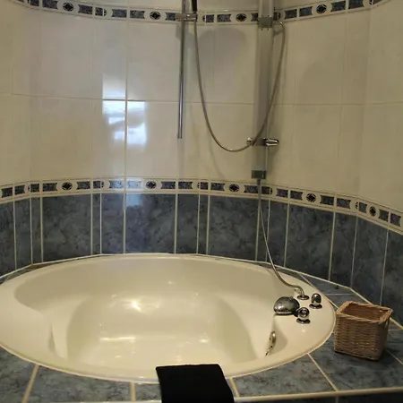 Holiday home Sin Pena Mit Pool, Whirlpool Und Sauna